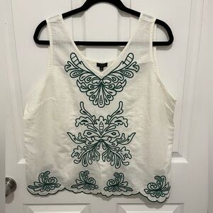 NWT Talbots Embroidered Linen
Cotton Shell Petite Scalloped Hem
V-Neck Tank Top